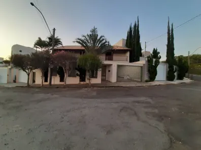 Sobrado com 4 Quartos à venda, 337m² no Jardim Bela Vista, Americana