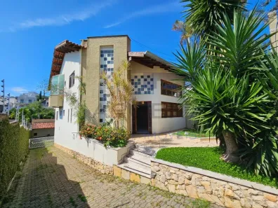 Sobrado com 3 Quartos à venda, 326m² no Vila Oliveira, Mogi das Cruzes