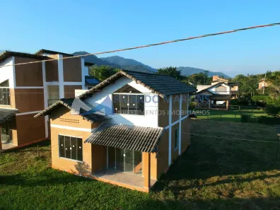 Casa com 2 Quartos à venda, 100m² no Tinguá, Nova Iguaçu