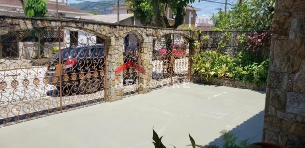 Casa com 3 Quartos à venda, 200m² no Vila Valença, São Vicente
