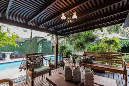 Sobrado com 5 Quartos à venda, 370m² no Jardim Botânico, Porto Alegre