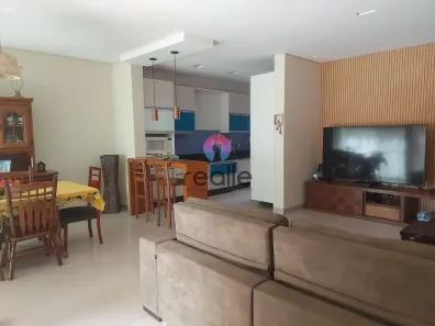 Casa com 3 Quartos à venda, 216m² no Cabral, Contagem