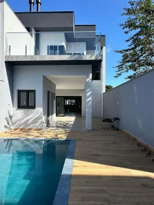 Casa com 3 Quartos à venda, 210m² no América, Joinville