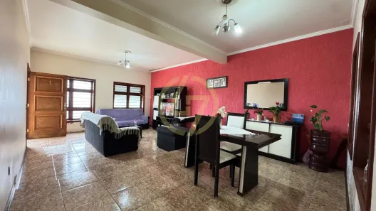 Casa com 3 Quartos à venda, 181m² no Vila São José, Itapetininga