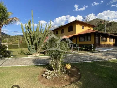 Fazenda/Sítio com 4 Quartos à venda, 450m² no Itaipava, Petrópolis
