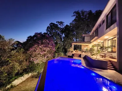 Casa de Condomínio com 4 Quartos para venda ou aluguel, 850m² no Residencial Tamboré, Barueri