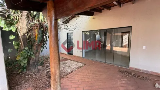 Casa com 3 Quartos para alugar, 251m² no Jardim Auri Verde, Bauru