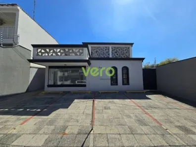 Imóvel Comercial com 3 Quartos para alugar, 180m² no Vila Santo Antônio, Americana