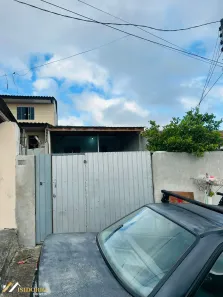 Casa com 2 Quartos para alugar, 70m² no Maracanã, Colombo