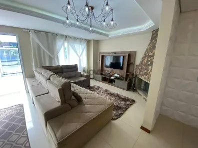 Sobrado com 3 Quartos à venda, 140m² no Laranjal, Pelotas