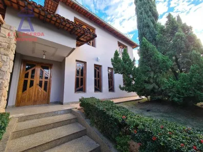 Casa com 5 Quartos à venda, 400m² no Jardim Panorama, Montes Claros