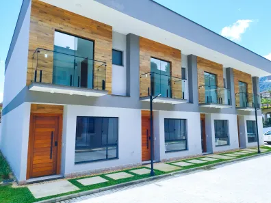 Casa de Condomínio com 3 Quartos à venda, 121m² no Alto, Teresópolis