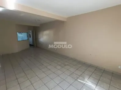 Apartamento com 3 Quartos para alugar, 120m² no Tabajaras, Uberlândia