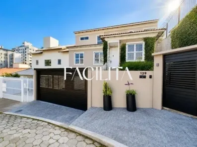 Casa com 4 Quartos para alugar, 257m² no Agronômica, Florianópolis