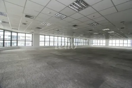 Sala Comercial para alugar, 395m² no Bela Vista, São Paulo