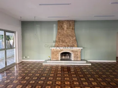 Imóvel Comercial com 4 Quartos à venda, 470m² no Jardim Apolo I, São José dos Campos
