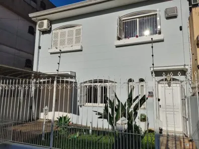 Casa com 3 Quartos à venda, 168m² no Menino Jesus, Santa Maria