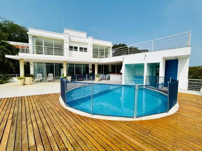 Casa de Condomínio com 4 Quartos à venda, 420m² no Piratininga, Niterói