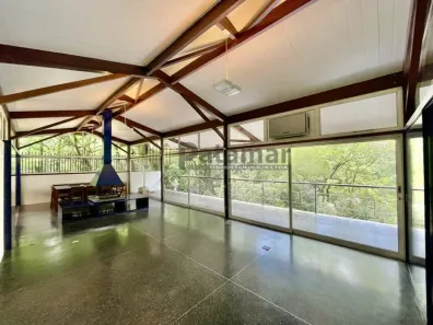 Casa de Condomínio com 3 Quartos à venda, 380m² no Chácara do Refúgio, Carapicuíba