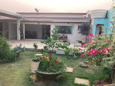 Casa com 3 Quartos à venda, 150m² no Santa Mônica, Uberlândia