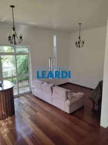 Casa com 3 Quartos à venda, 234m² no Jardim Peri Peri, São Paulo