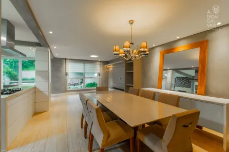 Casa de Condomínio com 3 Quartos à venda, 286m² no Campo Comprido, Curitiba