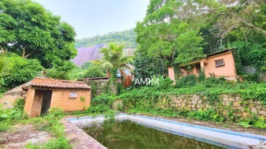 Casa com 3 Quartos à venda, 300m² no Jardim Imbuí, Niterói