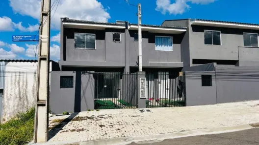 Sobrado com 2 Quartos para alugar, 55m² no Ganchinho, Curitiba