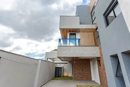 Sobrado com 3 Quartos à venda, 132m² no Xaxim, Curitiba