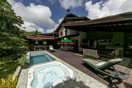 Casa com 5 Quartos à venda, 236m² no Centro, Guaramiranga