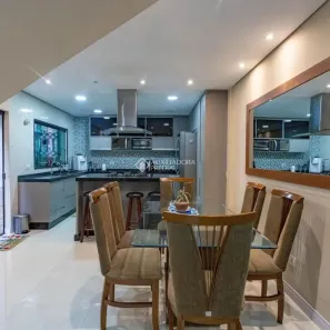 Sobrado com 3 Quartos à venda, 245m² no Vila Nogueira, Diadema
