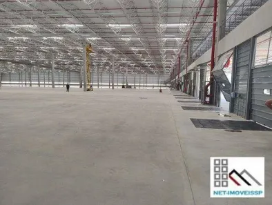 Galpão/Depósito/Armazém para alugar, 2417m² no Jardim Santa Cecília, Barueri