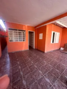 Casa com 3 Quartos para alugar, 220m² no Vila Santa Terezinha, Várzea Paulista