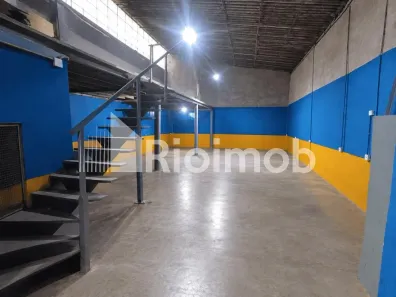 Galpão/Depósito/Armazém para alugar, 300m² no Jacarepaguá, Rio de Janeiro