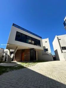 Casa de Condomínio com 3 Quartos à venda, 170m² no Uberaba, Curitiba