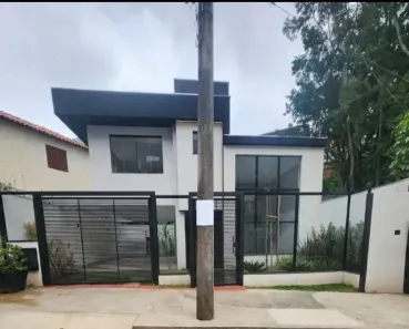 Casa com 3 Quartos à venda, 156m² no Santa Lúcia, Belo Horizonte