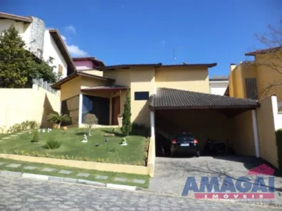 Casa de Condomínio com 3 Quartos à venda, 230m² no Vila Zezé, Jacareí