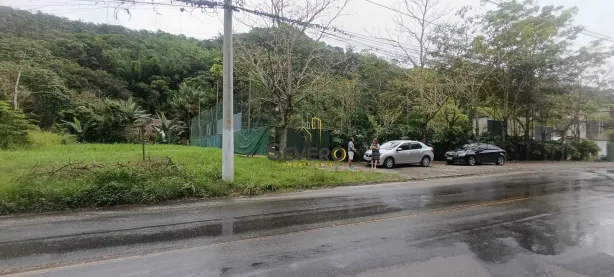 Lote/Terreno à venda, 450m² no Itaipu, Niterói