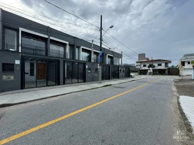 Casa com 2 Quartos para alugar, 78m² no Boa Vista, Joinville