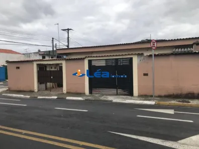 Casa com 3 Quartos à venda, 240m² no Vila Figueira, Suzano