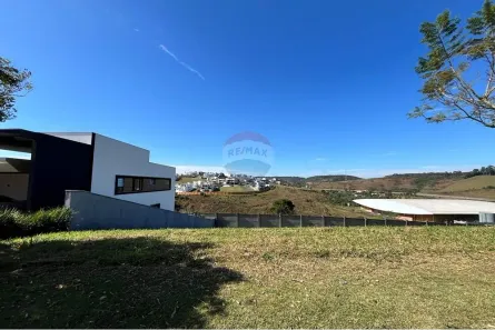 Lote/Terreno à venda, 576m² no São Pedro, Juiz de Fora