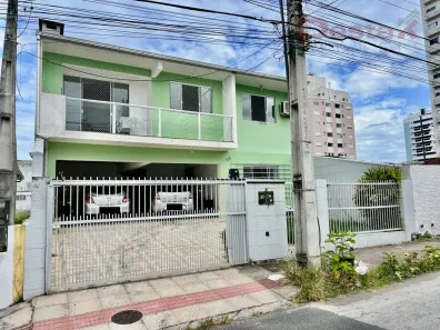 Casa com 6 Quartos à venda, 260m² no Barreiros, São José