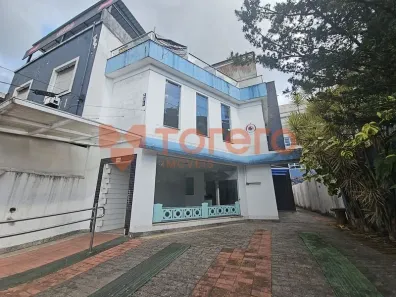 Imóvel Comercial para alugar, 400m² no Vila Mathias, Santos