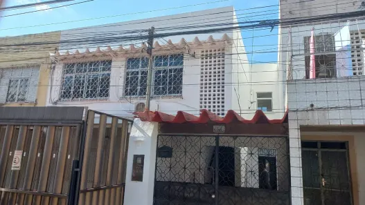 Casa com 2 Quartos para alugar, 75m² no Nossa Senhora das Graças, Manaus
