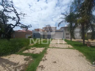 Casa com 3 Quartos para alugar, 316m² no Jardim Karaíba, Uberlândia