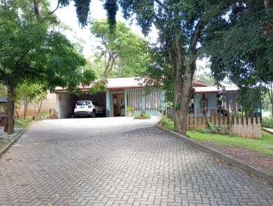 Fazenda/Sítio com 2 Quartos à venda, 222m² no Monterrey, Louveira