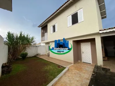 Sobrado com 3 Quartos à venda, 190m² no Vila Oliveira, Mogi das Cruzes