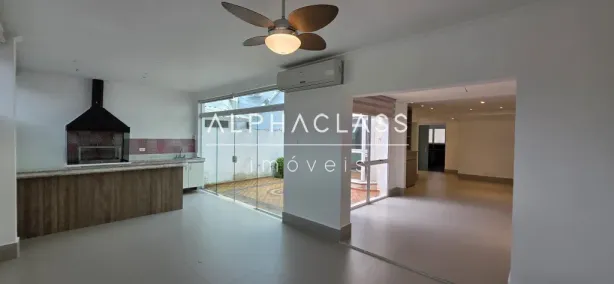 Casa de Condomínio com 3 Quartos para alugar, 160m² no Tamboré, Santana de Parnaíba