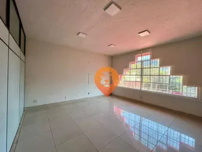 Casa com 6 Quartos à venda, 226m² no Floresta, Belo Horizonte