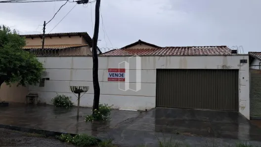 Casa com 5 Quartos à venda, 315m² no Vila Lucy, Goiânia